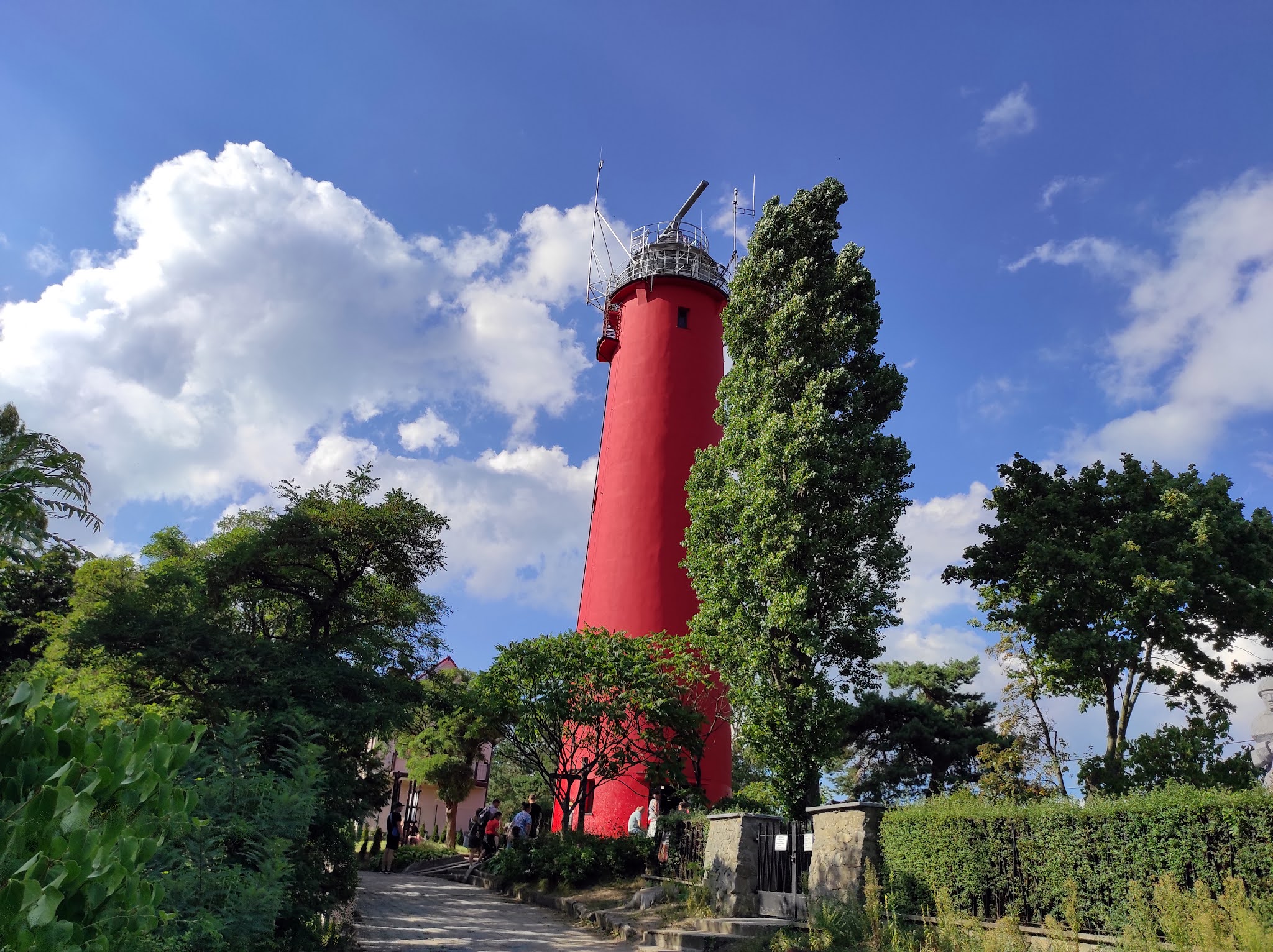 Spokojne wybrzeże Bałtyku – morze i piasek o świcie, Krynica Morska